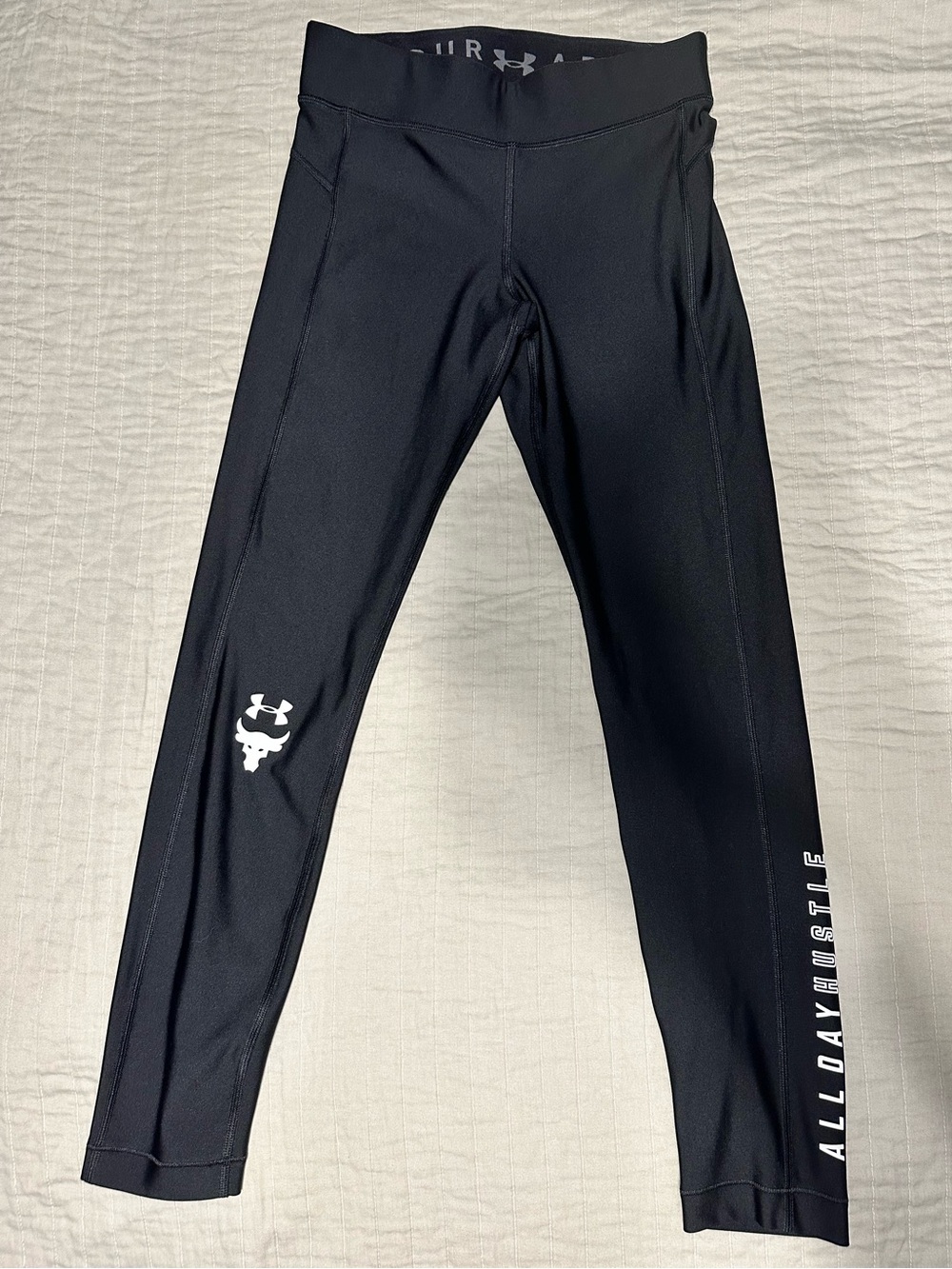 Women’s Under Armour Bundle - Medium - Picture 3 of 10